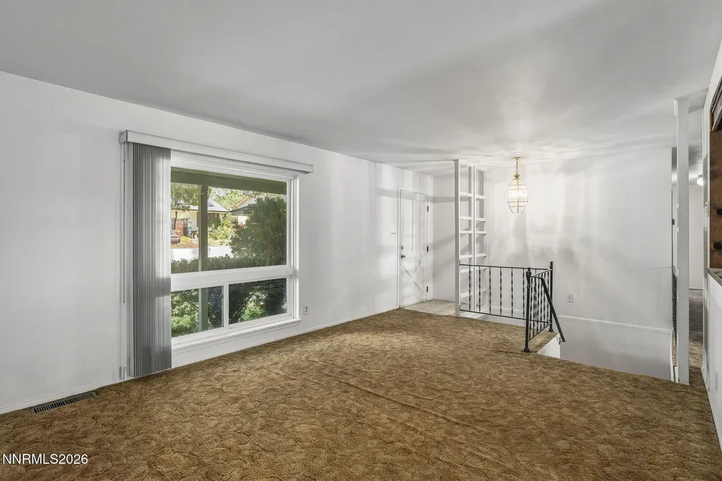1310 Earl Reno NV 89503