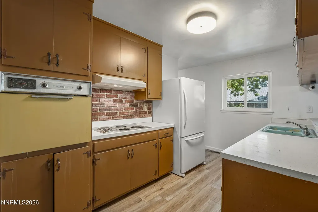 1310 Earl Reno NV 89503