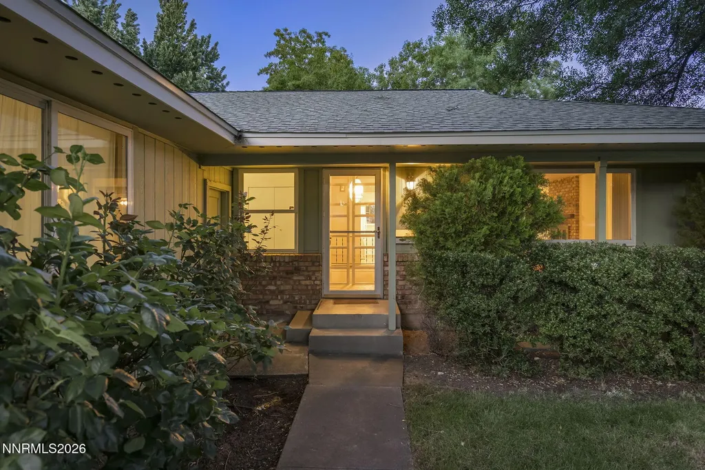 1310 Earl Reno NV 89503