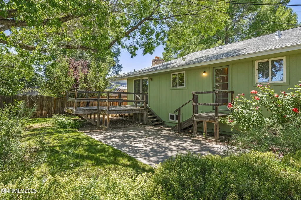 1310 Earl Reno NV 89503