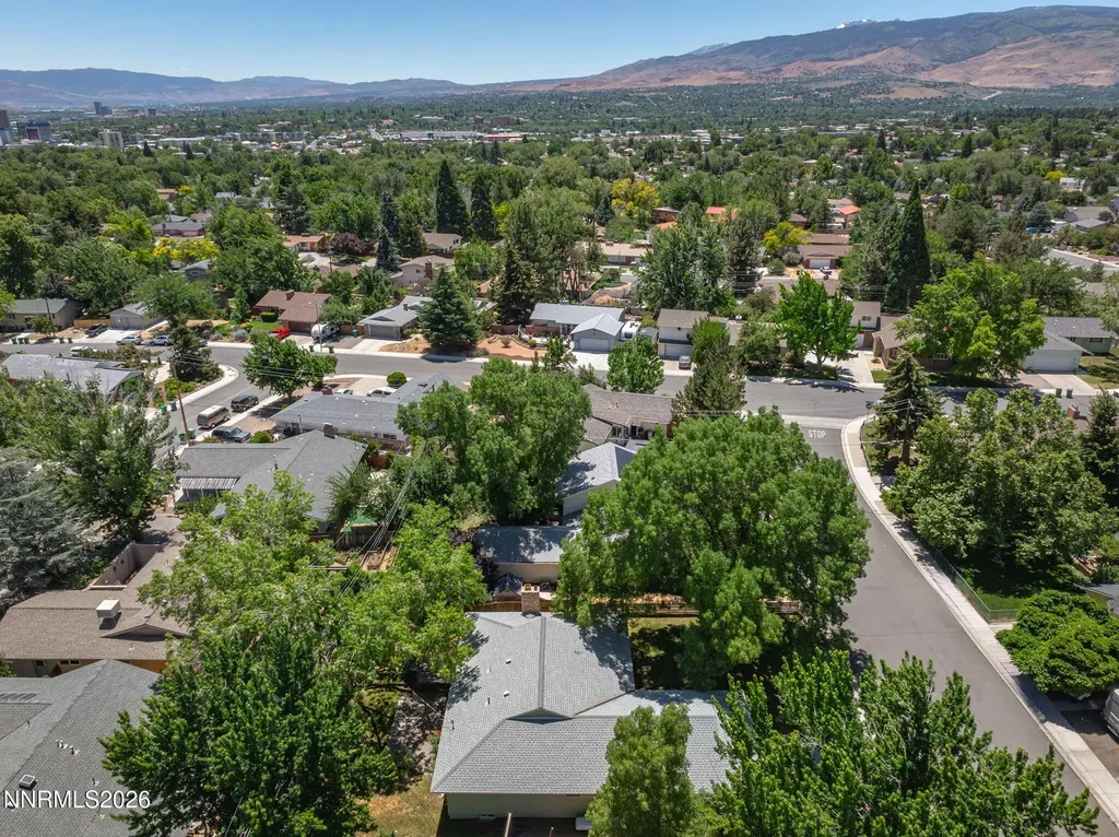 1310 Earl Reno NV 89503