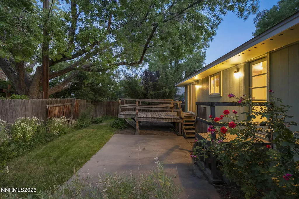 1310 Earl Reno NV 89503