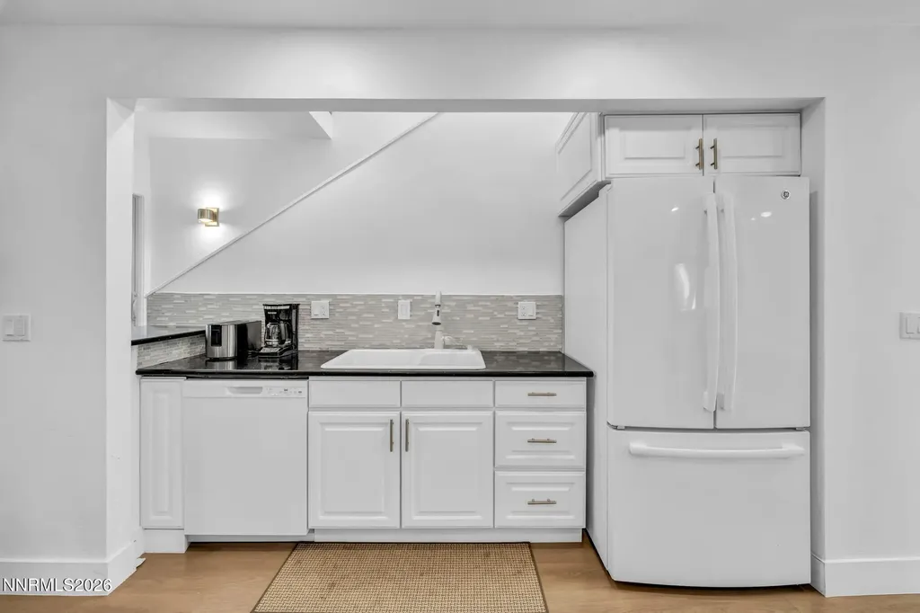 155 Holly Stateline NV 89449