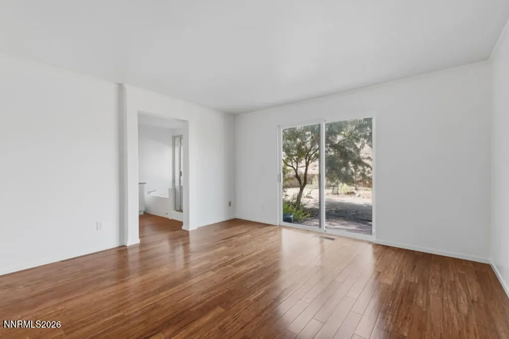 4043 Kings Row Reno NV 89503