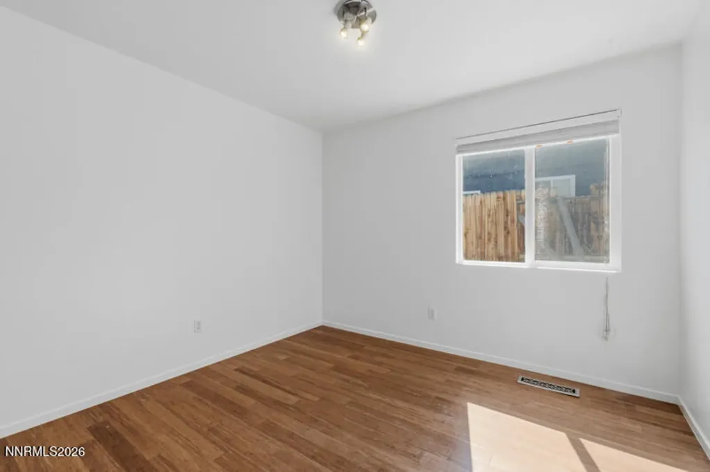 4043 Kings Row Reno NV 89503