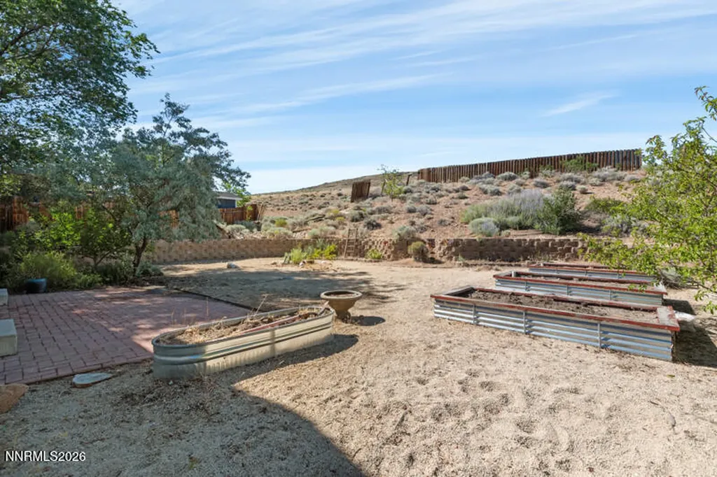 4043 Kings Row Reno NV 89503