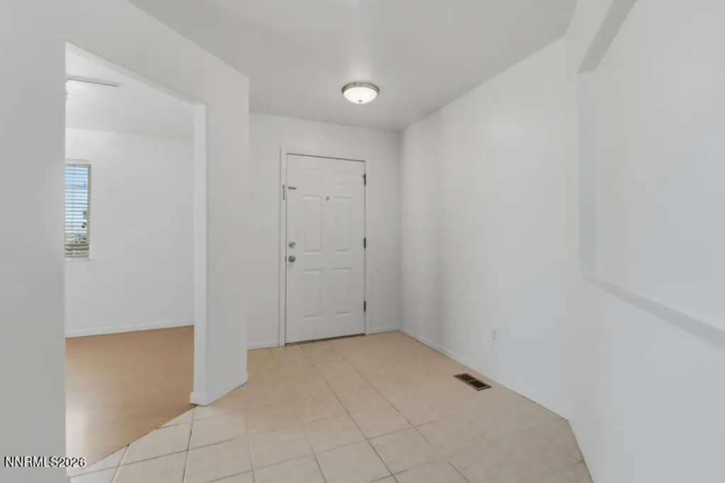 4043 Kings Row Reno NV 89503