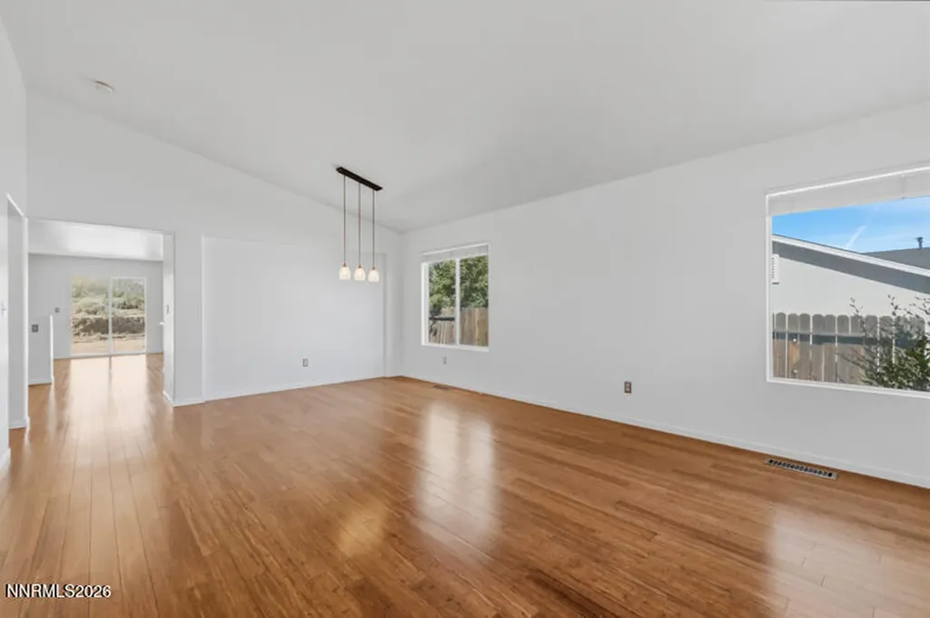 4043 Kings Row Reno NV 89503
