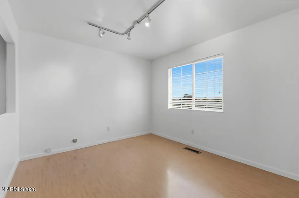 4043 Kings Row Reno NV 89503