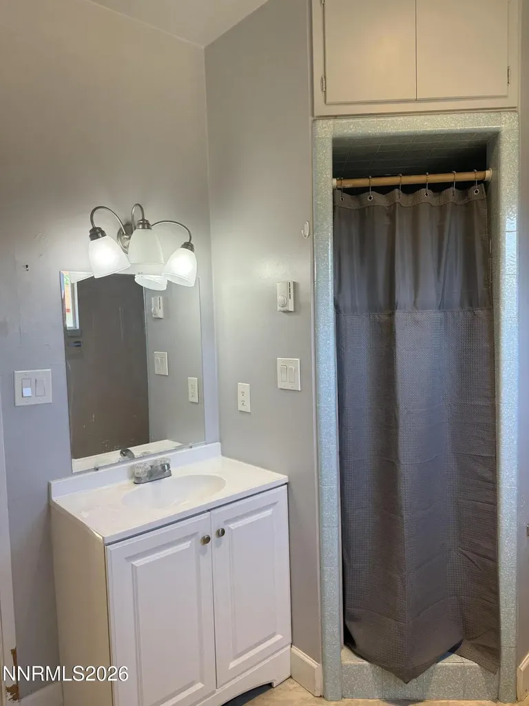 2525 Larry Carson City NV 89706