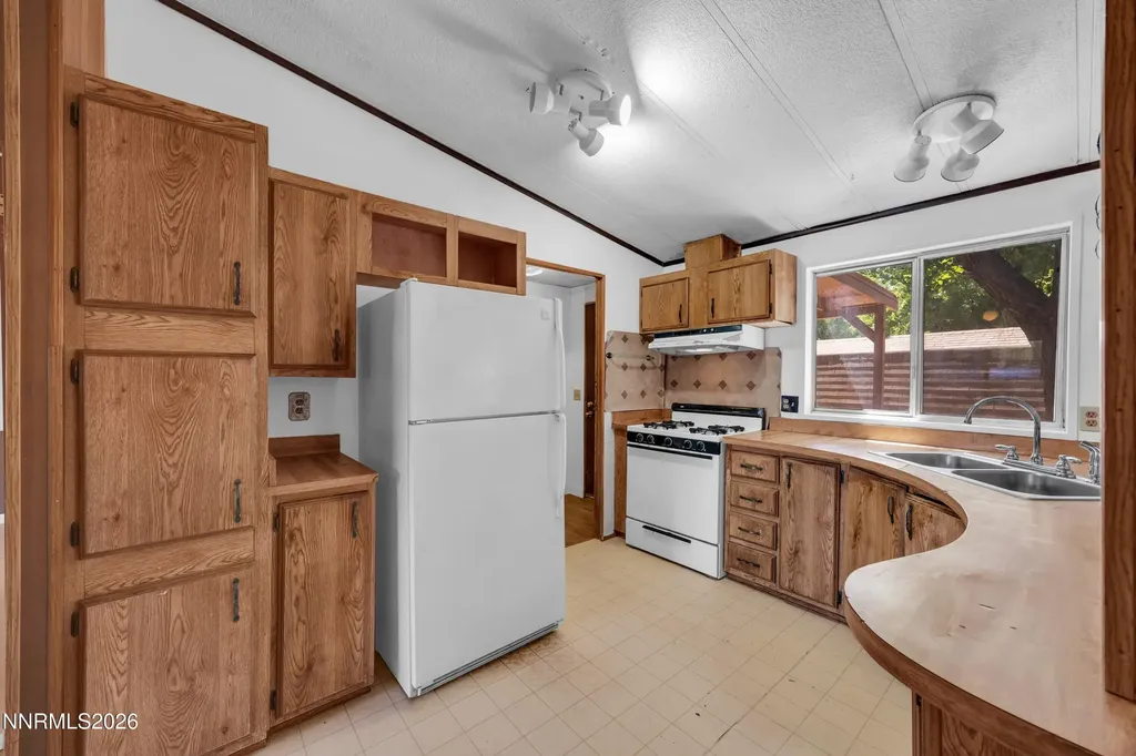 230 Gepford Sun Valley NV 89433