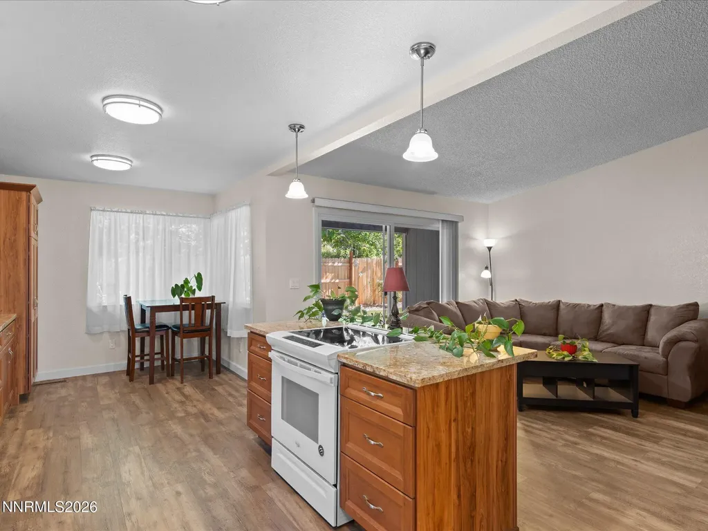 1698 Candlewood Sparks NV 89434
