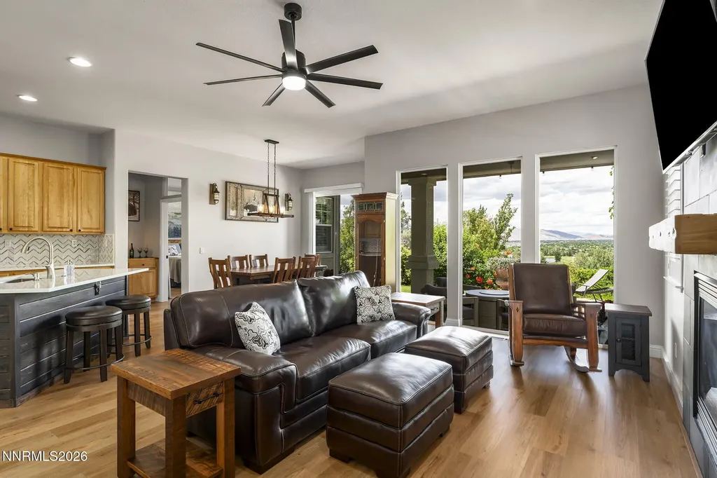 2740 Albazano Sparks NV 89436