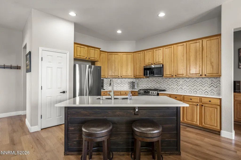 2740 Albazano Sparks NV 89436