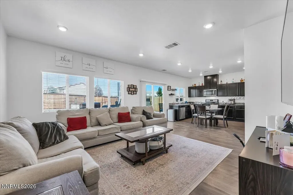 9809 Fishermans Reef Reno NV 89506