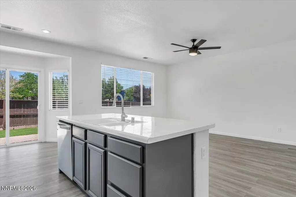1196 Glendora Sparks NV 89436