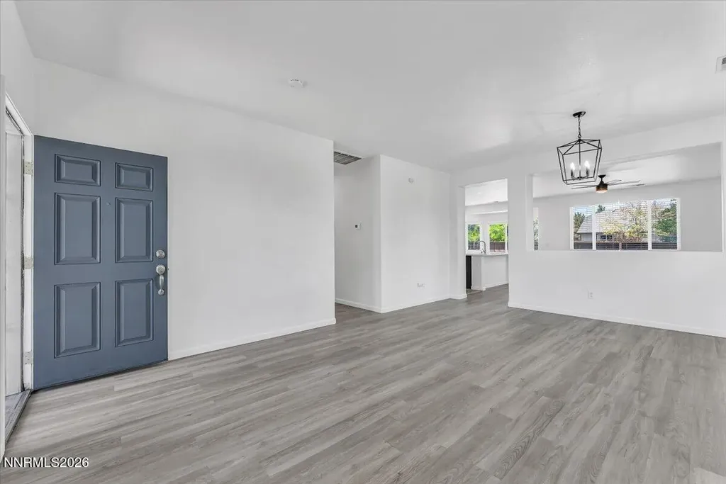 1196 Glendora Sparks NV 89436