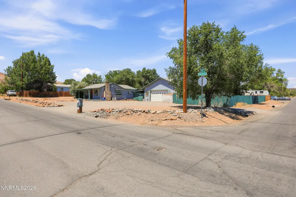 205 4th Sun Valley NV 89433