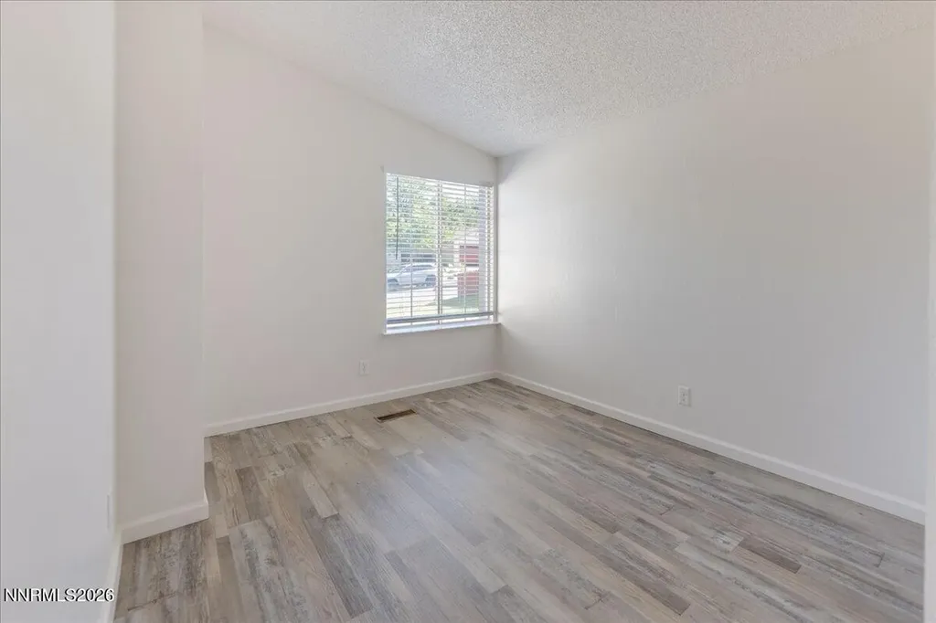 6333 Walnut Creek Reno NV 89523