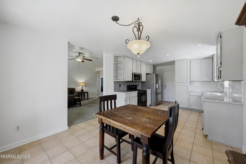 247 Woodlake Dayton NV 89403