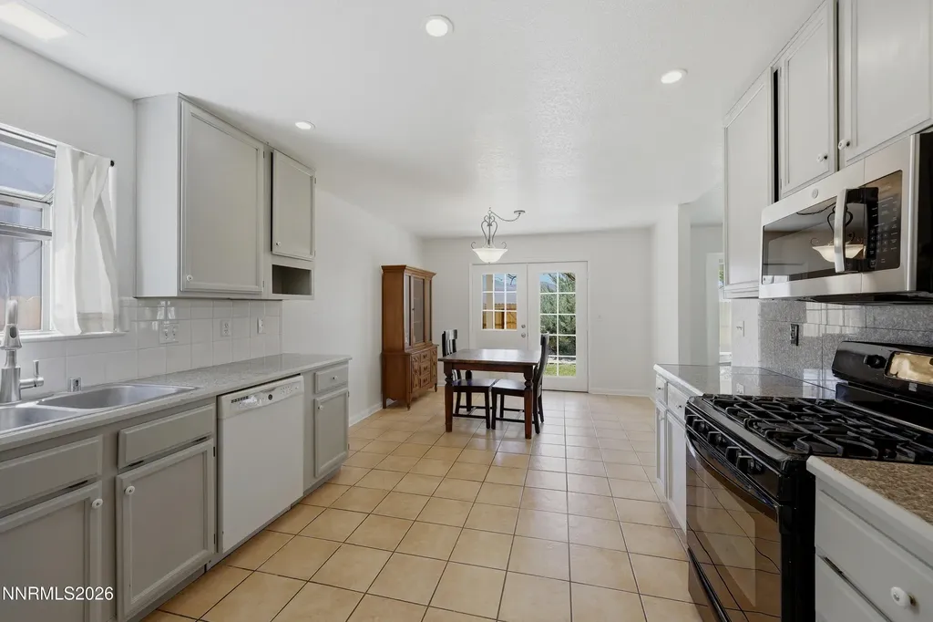 247 Woodlake Dayton NV 89403