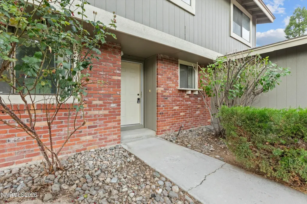 1855 Severn Reno NV 89503