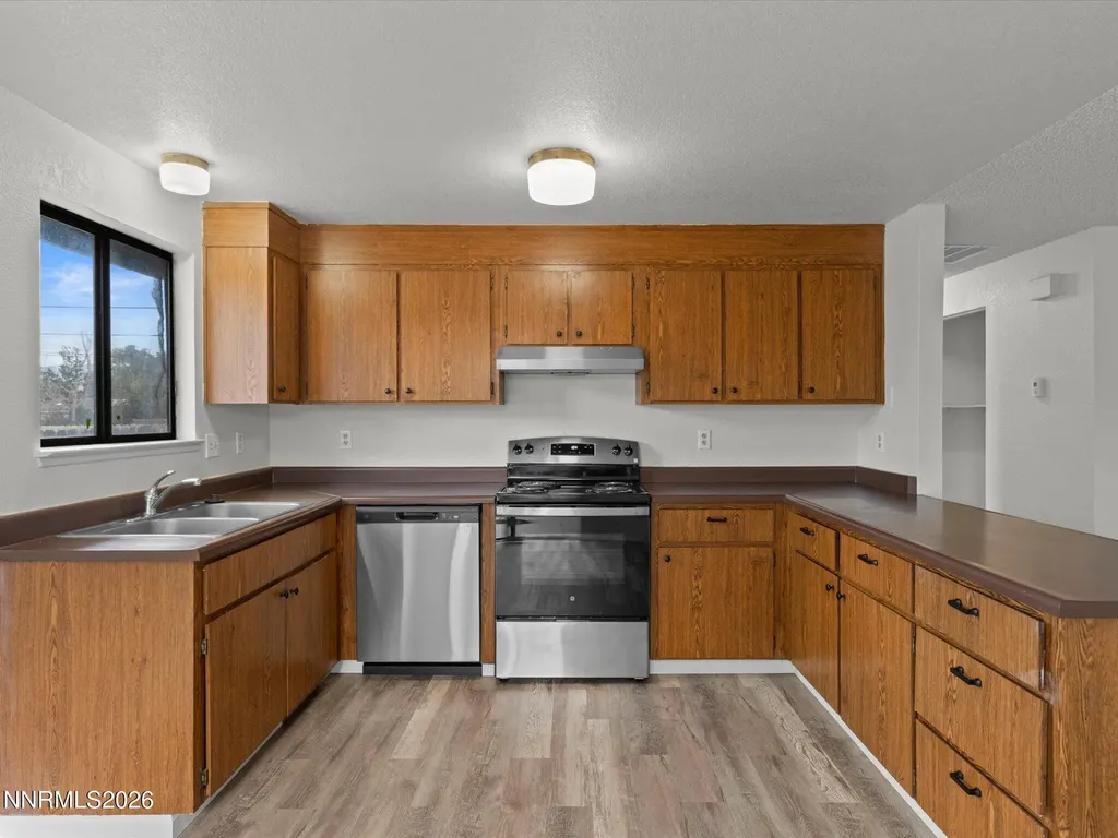 1352 Kimmerling Gardnerville NV 89460