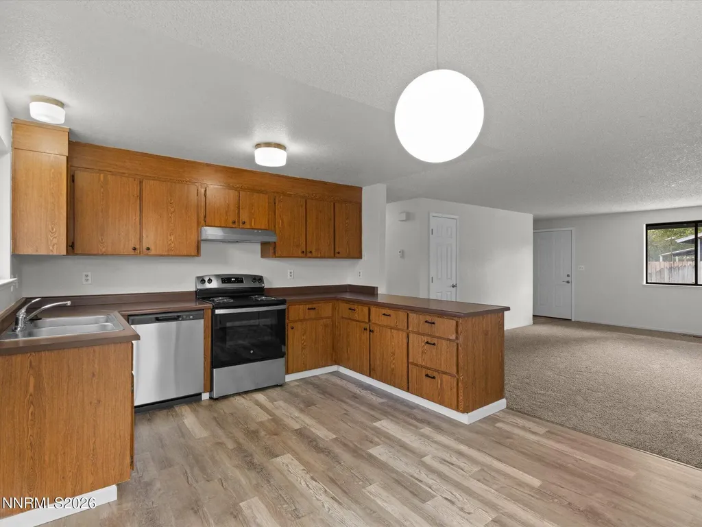 1352 Kimmerling Gardnerville NV 89460