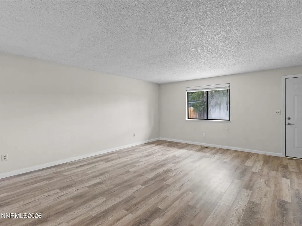 1352 Kimmerling Gardnerville NV 89460