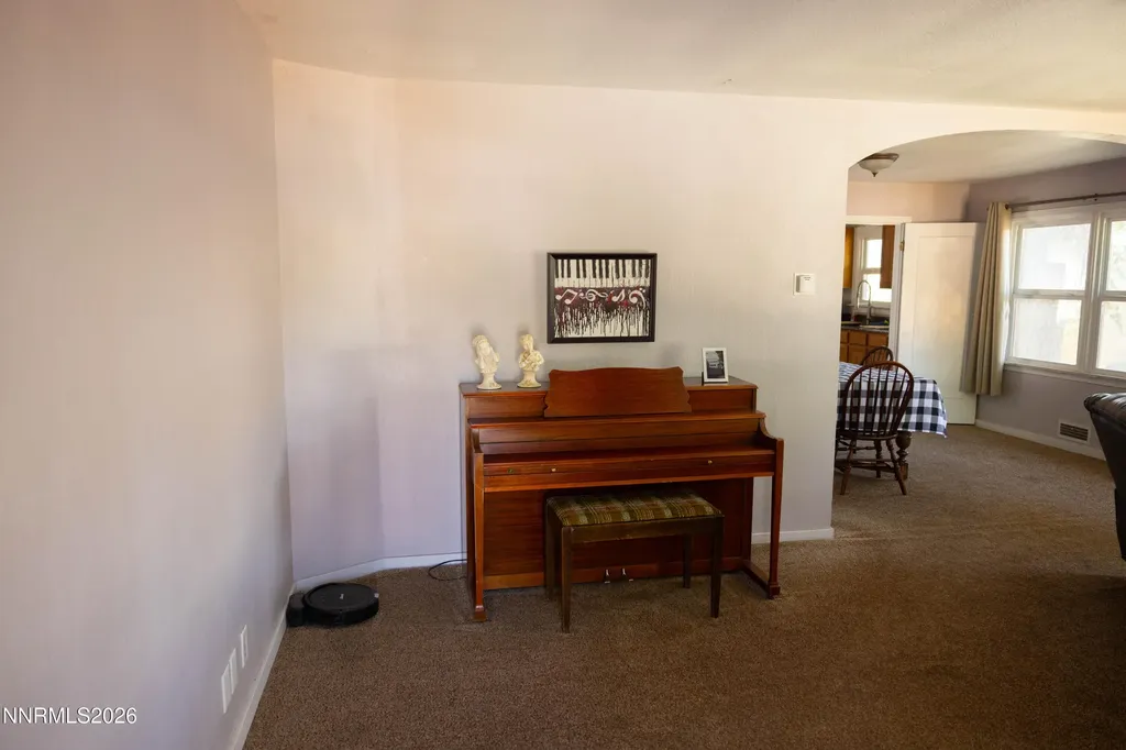 450 Mizpah Winnemucca NV 89445