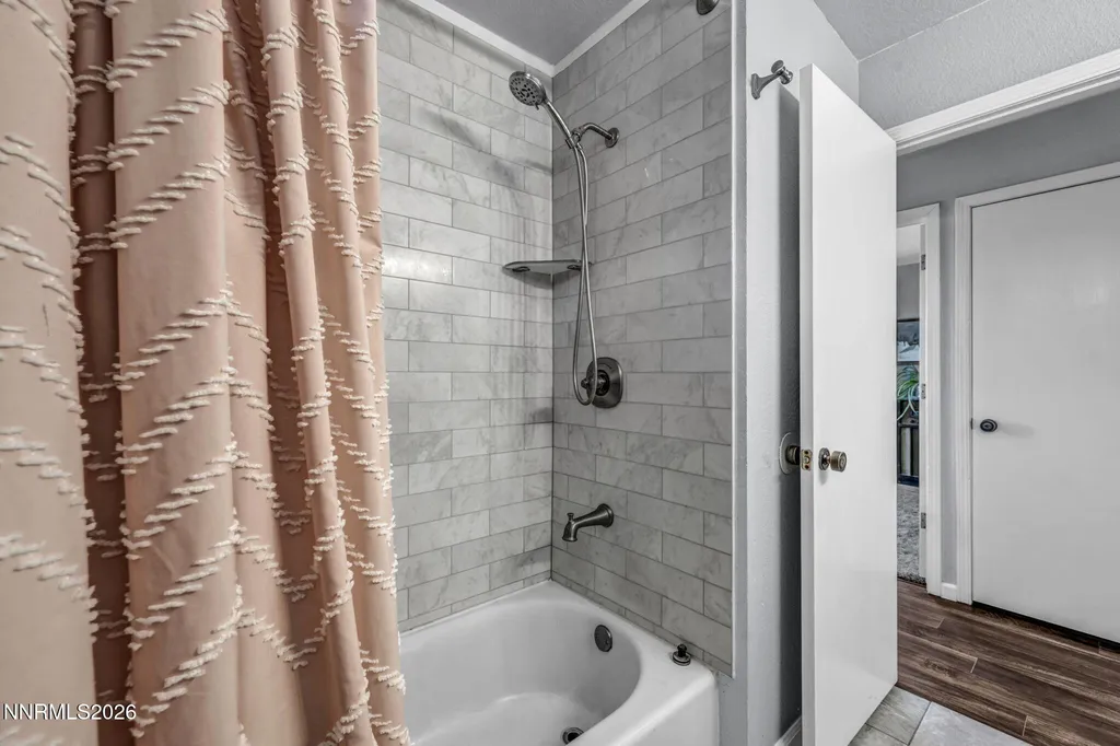 10600 Silver Spur Reno NV 89508