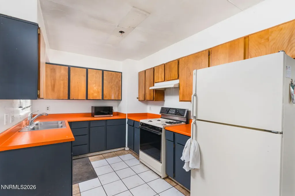 1370 Castle Reno NV 89512