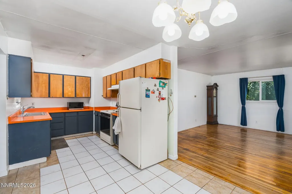 1370 Castle Reno NV 89512