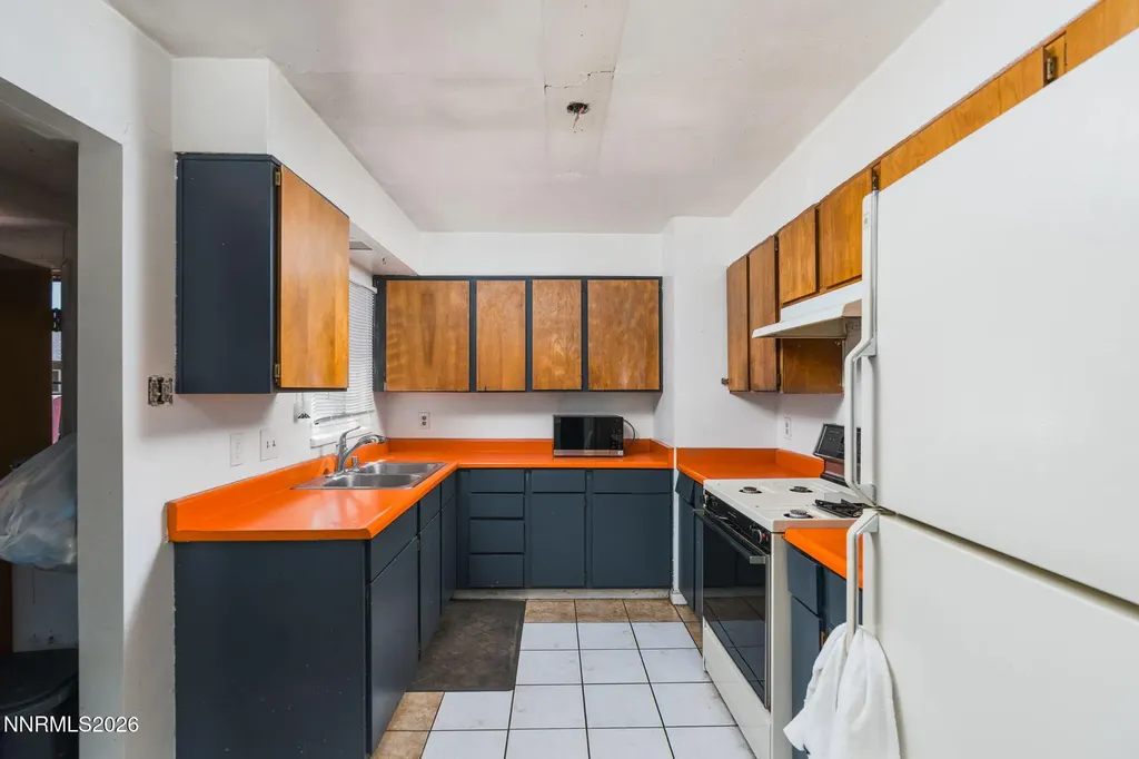 1370 Castle Reno NV 89512