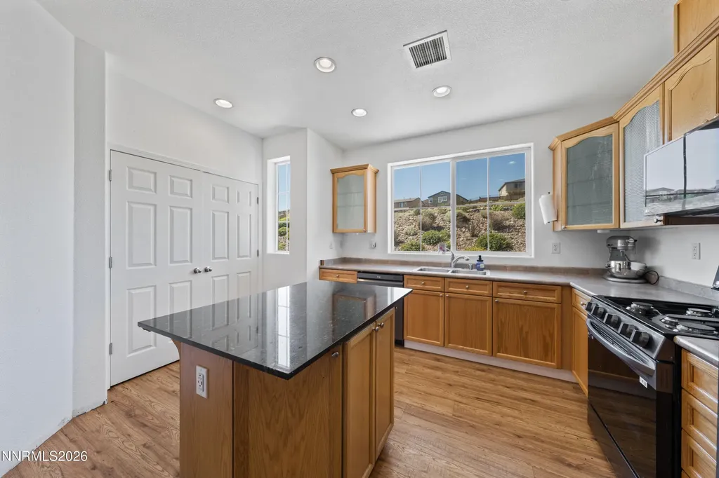 3086 Sterling Ridge Sparks NV 89431