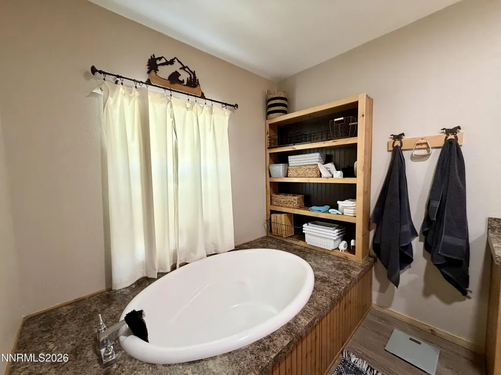 7990 Sunset Winnemucca NV 89445