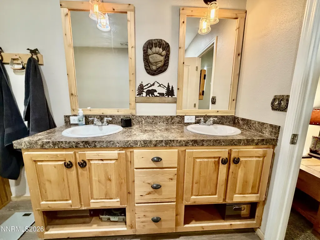 7990 Sunset Winnemucca NV 89445