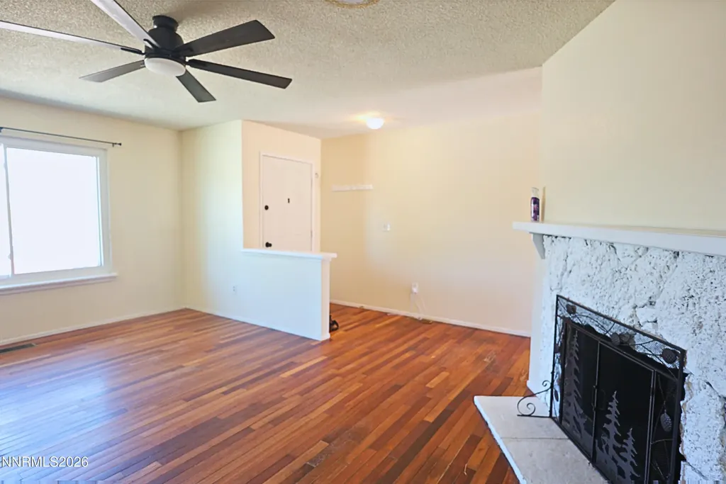 194 6th Fernley NV 89408