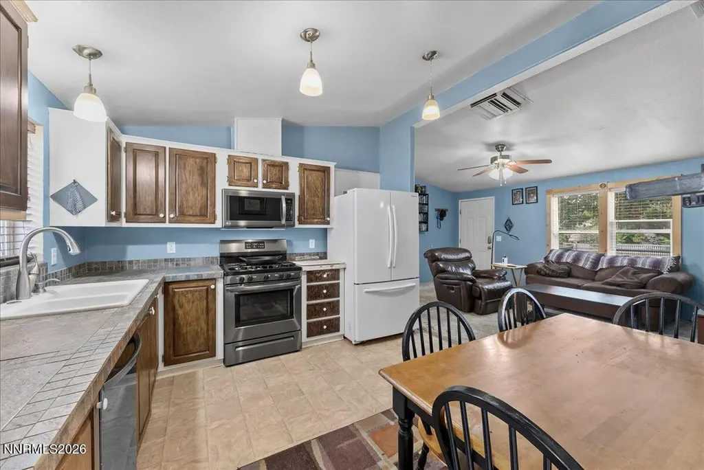 980 Villa Fernley NV 89408