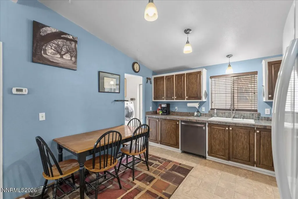 980 Villa Fernley NV 89408