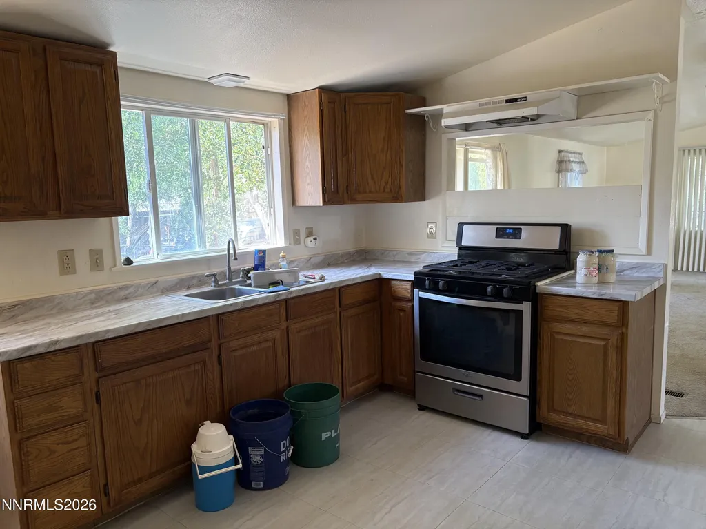 212 Coons Dayton NV 89403