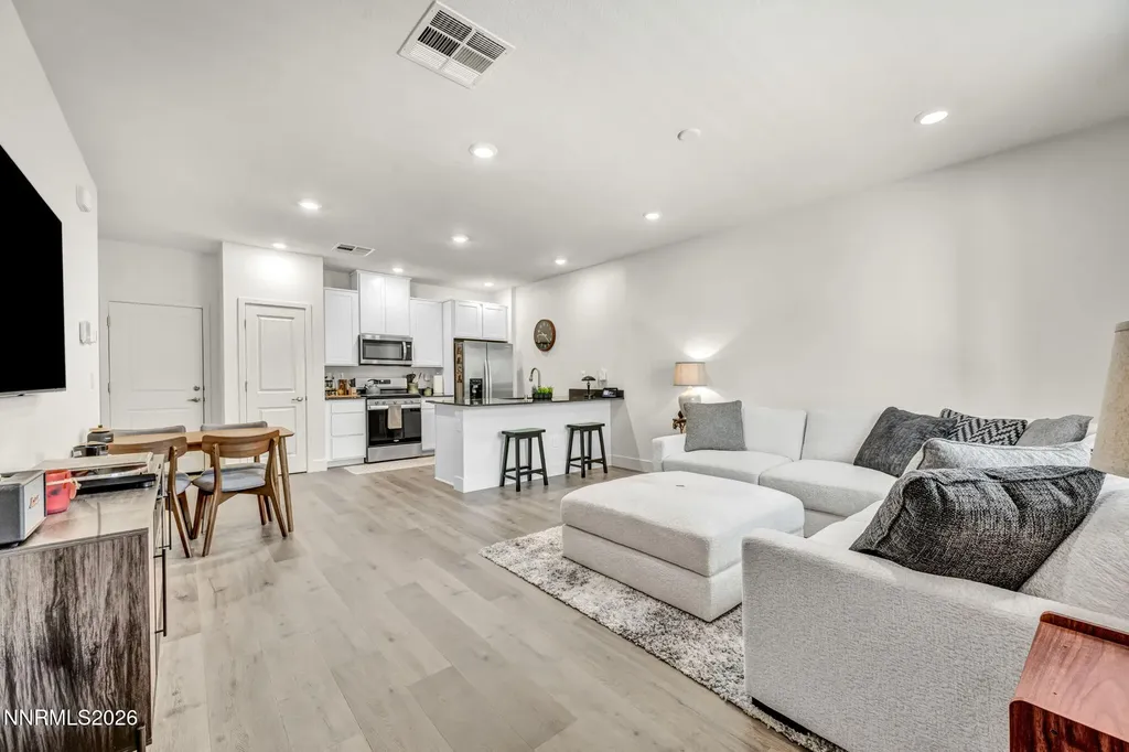 5882 Grand Row Reno NV 89523