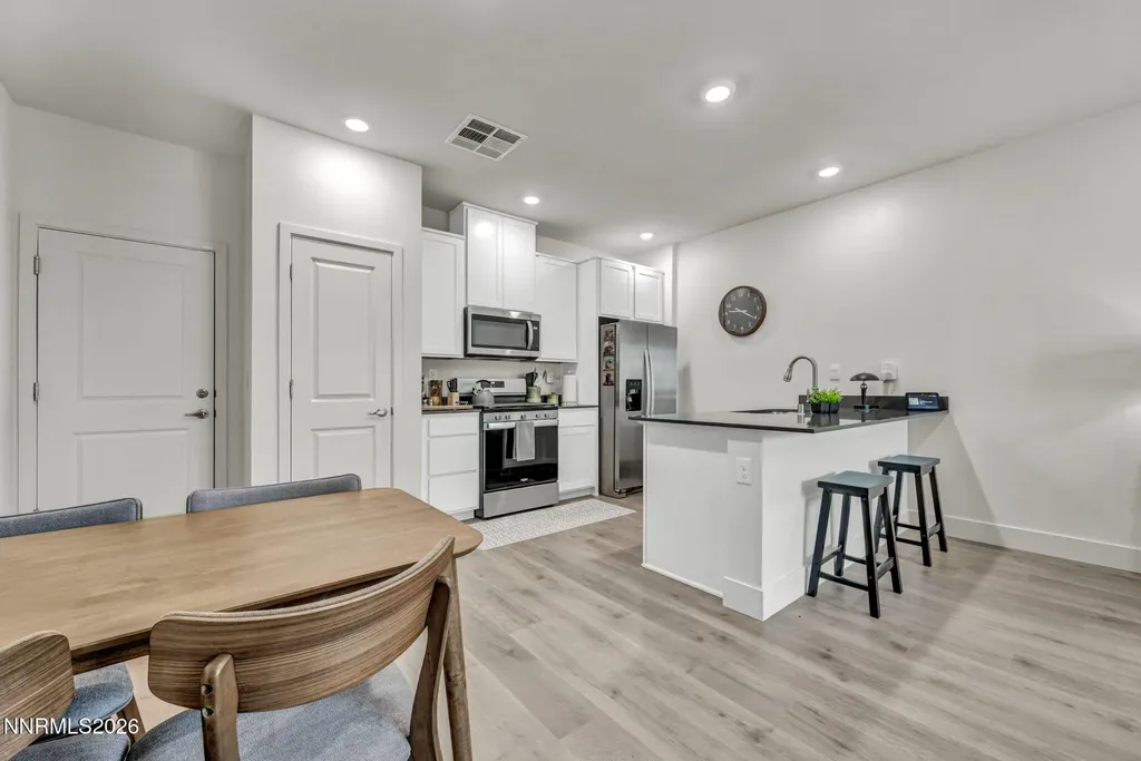 5882 Grand Row Reno NV 89523