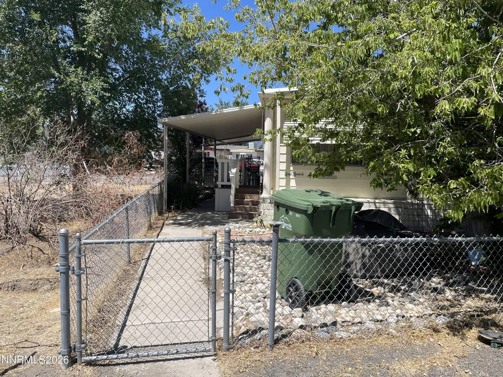 1236 Kingslane Gardnerville NV 89410