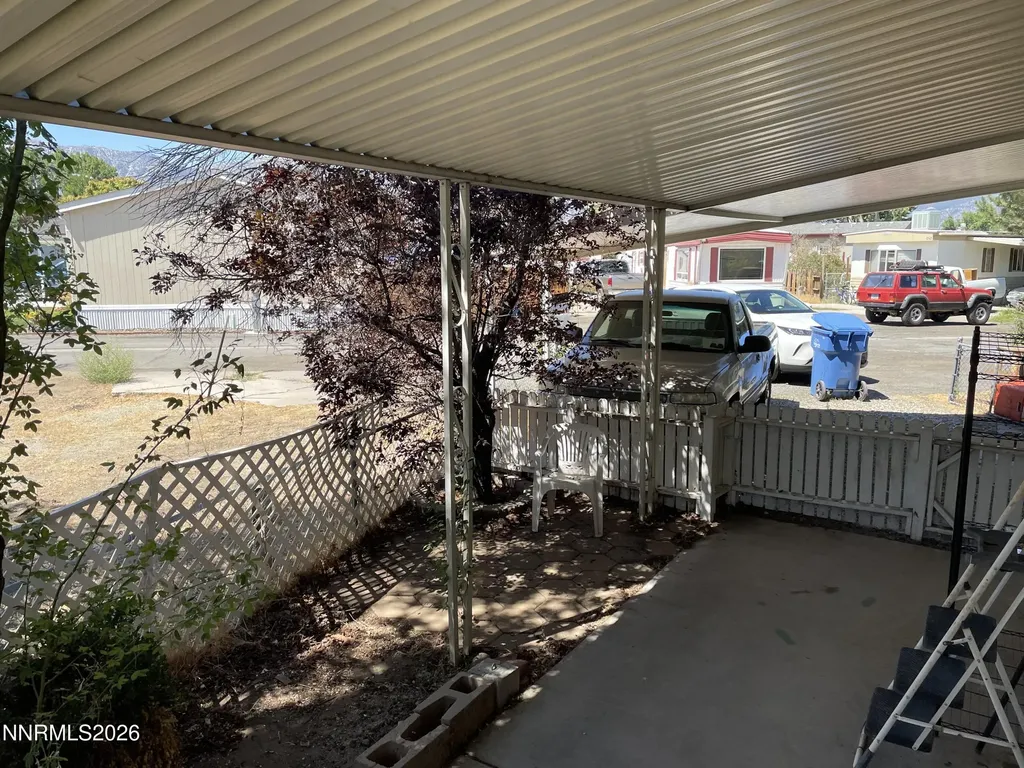 1236 Kingslane Gardnerville NV 89410