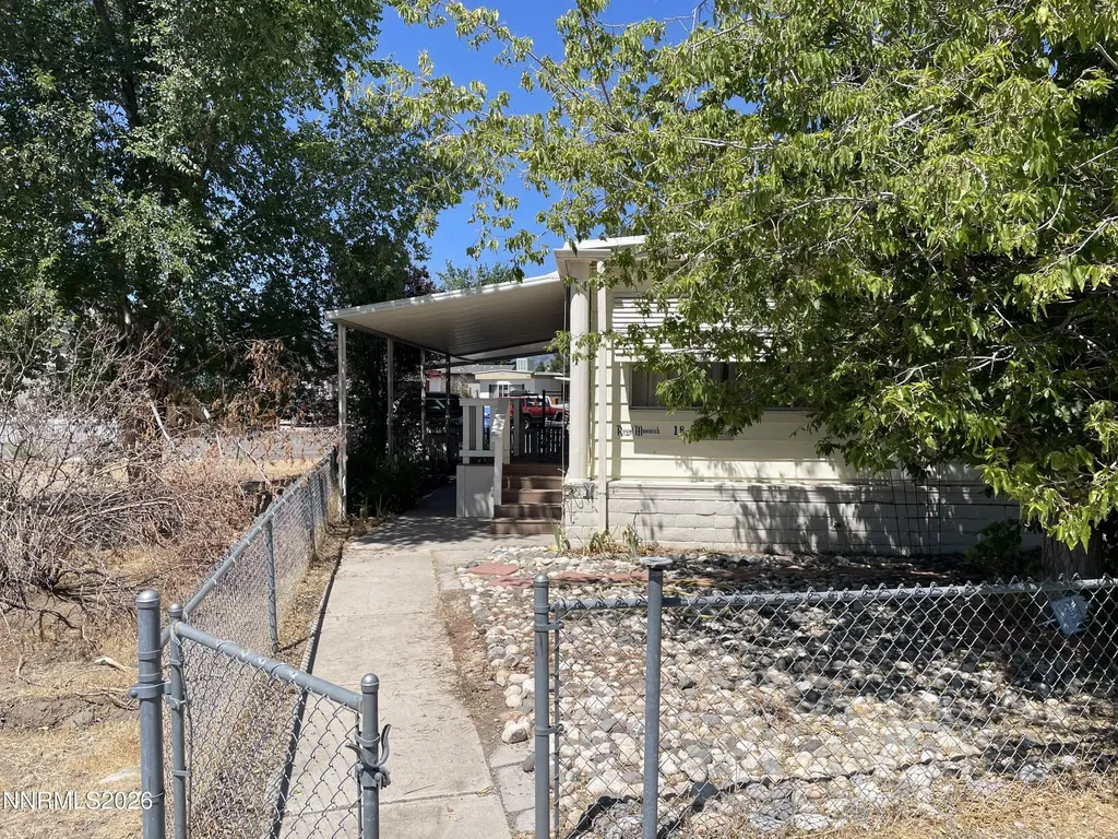 1236 Kingslane Gardnerville NV 89410
