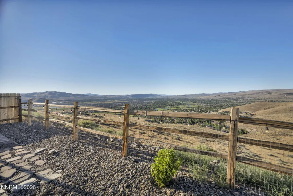 5492 Fossilstone Sparks NV 89436