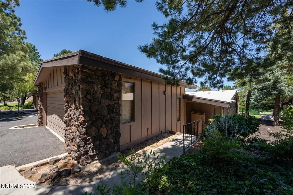 176 Lake Glen Drive Carson City NV 89703