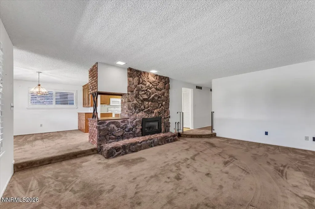 176 Lake Glen Drive Carson City NV 89703
