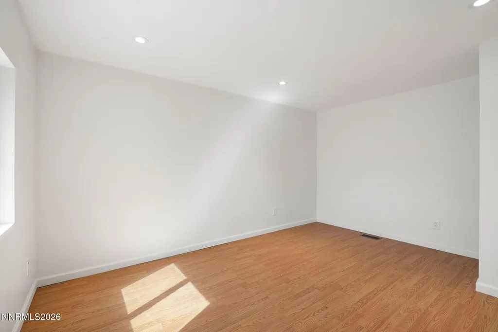 213 Miriam Moundhouse NV 89706